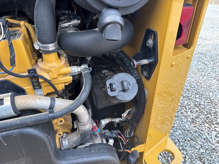 caterpillar-259d-image-33