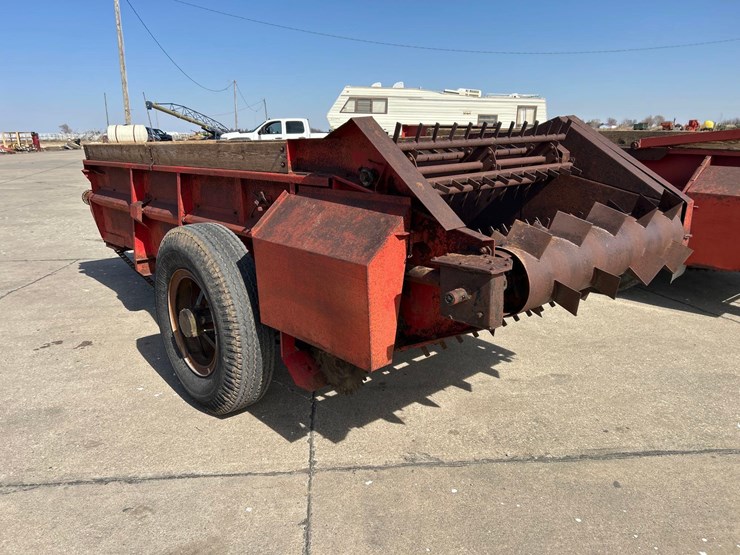 roorda-12ft-manure-spreader-image-3
