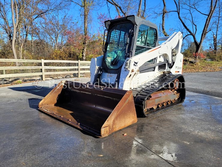 2016-bobcat-t740-image-1