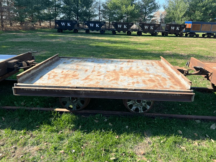 set-of-3-flat-cars-image-27