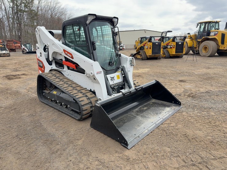 2024-bobcat-t770-image-7