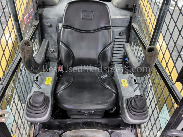 2017-caterpillar-272d2-image-19