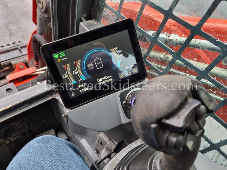 2023-kubota-svl75-3-image-12