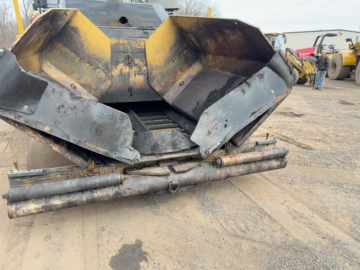 2013-caterpillar-ap-1055e-image-8