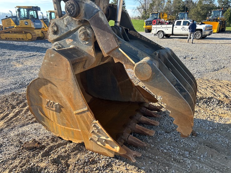 2019-deere-350g-lc-image-9