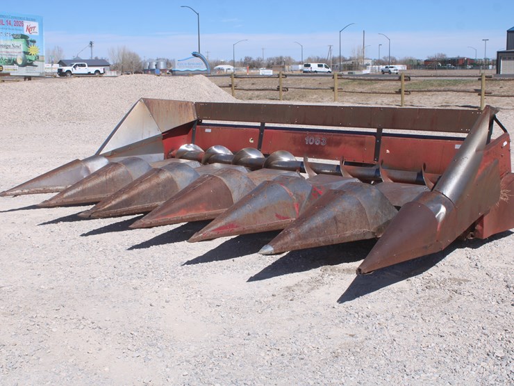 case-ih-1063-image-19