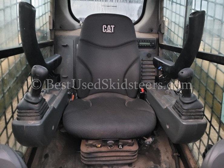 2023-caterpillar-262d3-image-14