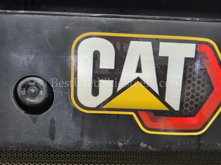 2020-caterpillar-299d3-image-11