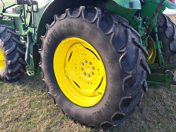 2010-john-deere-6230-image-38