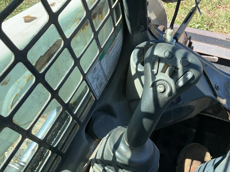 2013-bobcat-s630-image-19