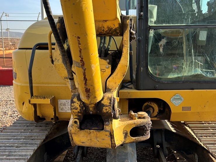 2017-komatsu-pc88mr-10-image-24