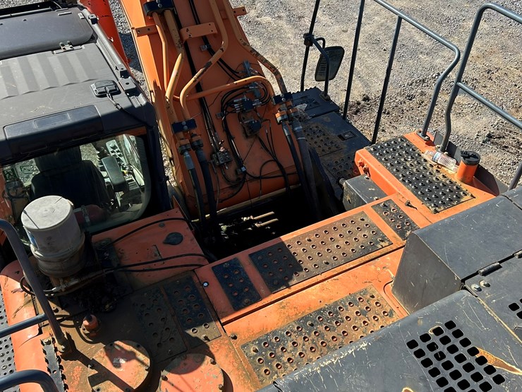 2016-hitachi-zx470-lc-6-image-35