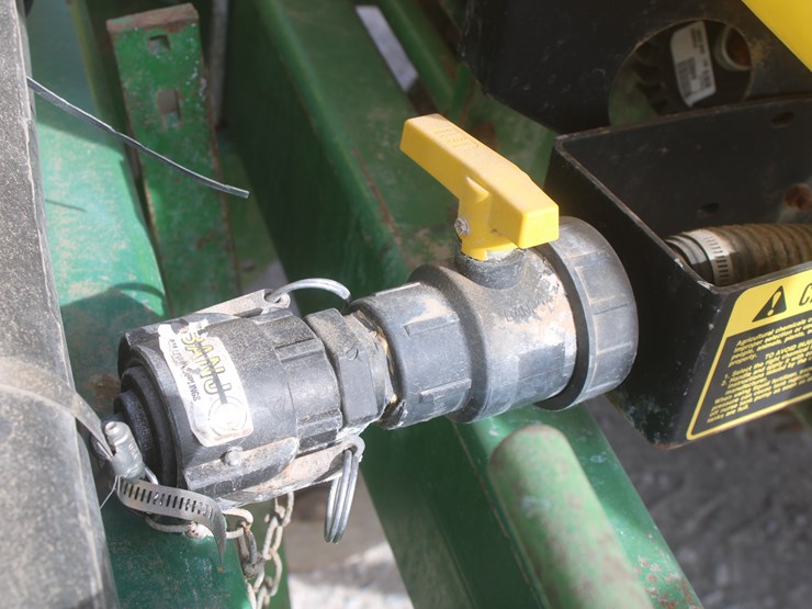 john-deere-7200-image-56