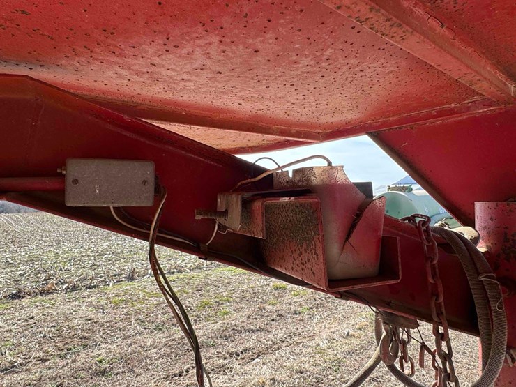 1992-wilro-livestock-trailer,-steel,-20'-x-6-1/2'-,-cut-gate,-**-titled-**-image-23