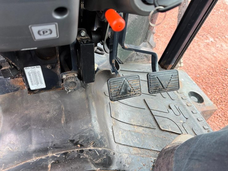 massey-ferguson-1736-image-50