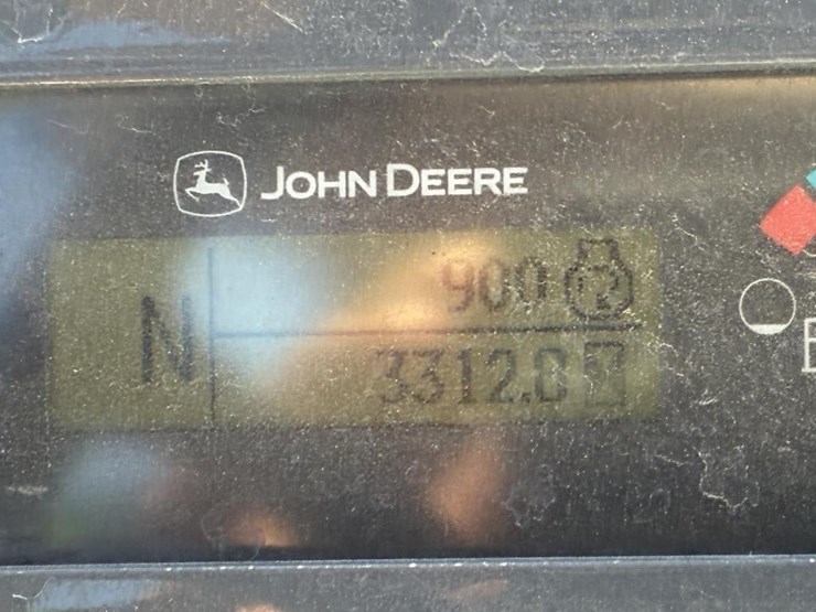 2017-deere-210lep-image-22