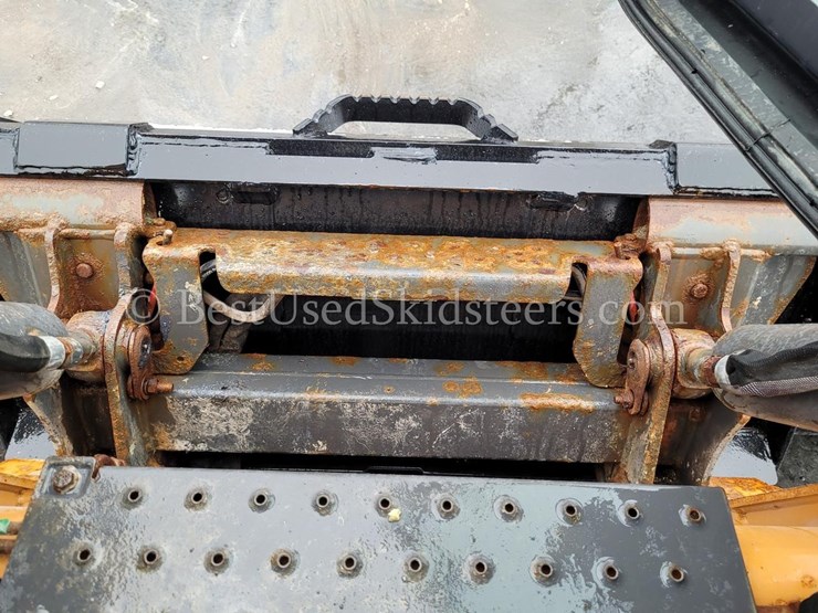 2023-case-sr240b-image-16