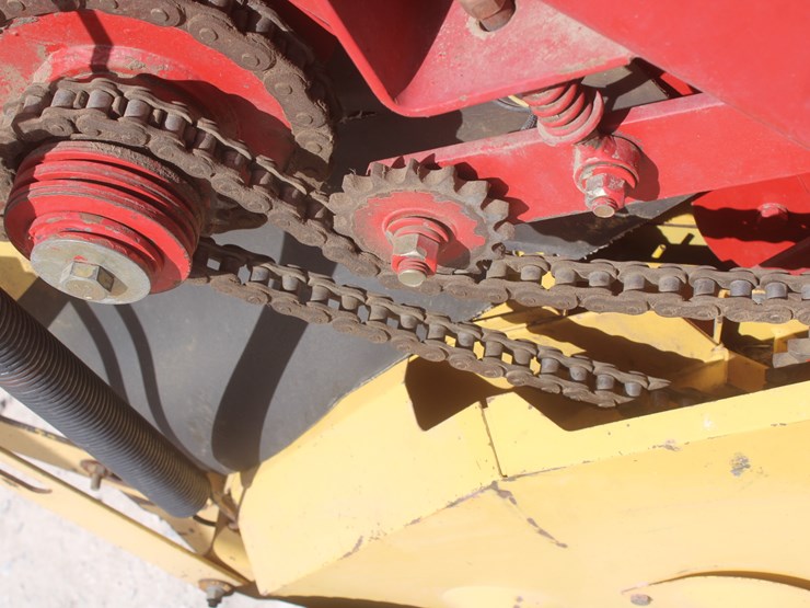 new-holland-664-image-29