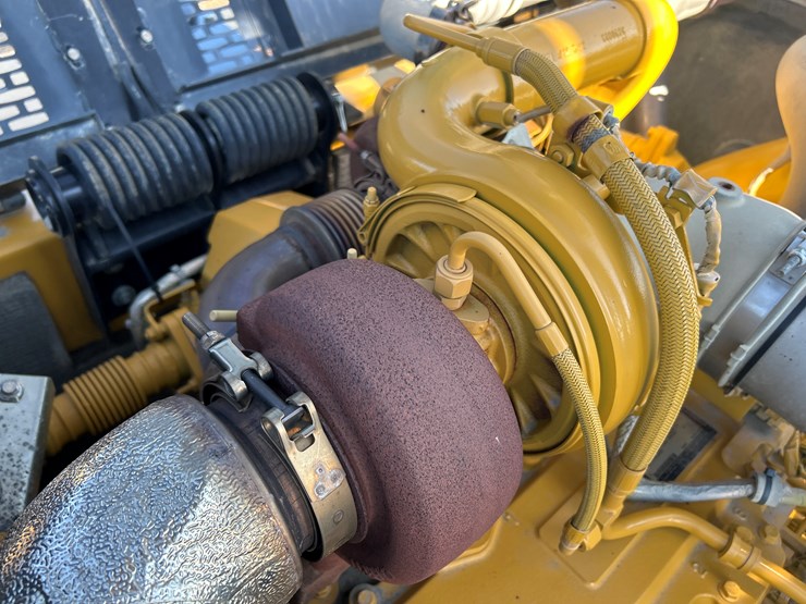 2019-deere-350g-lc-image-37