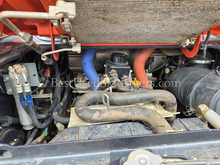 2019-kubota-svl95-2-skid-steer-loader-image-18