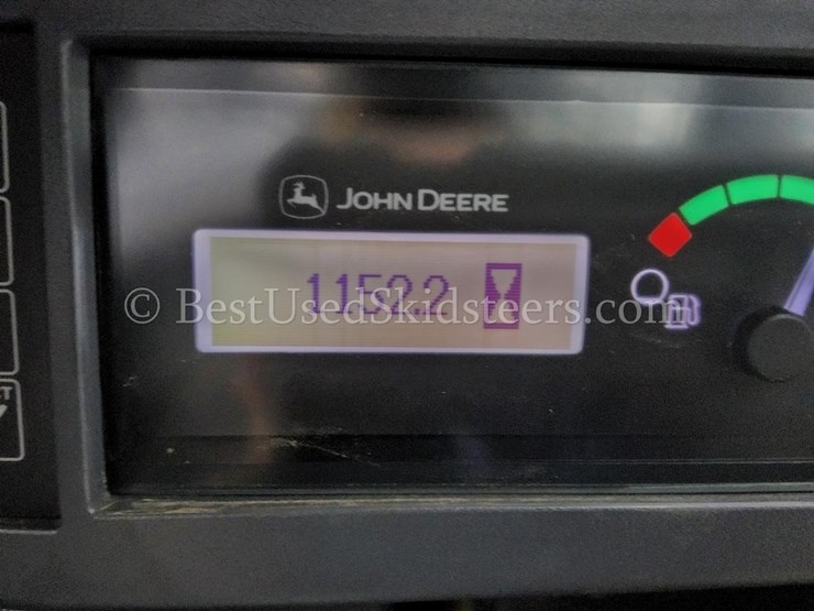 2023-deere-325g-image-32