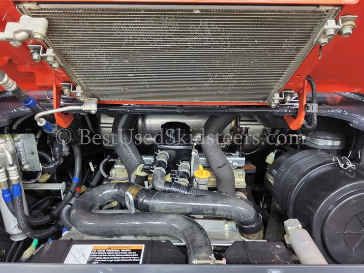 2023-kubota-svl97-2-image-32