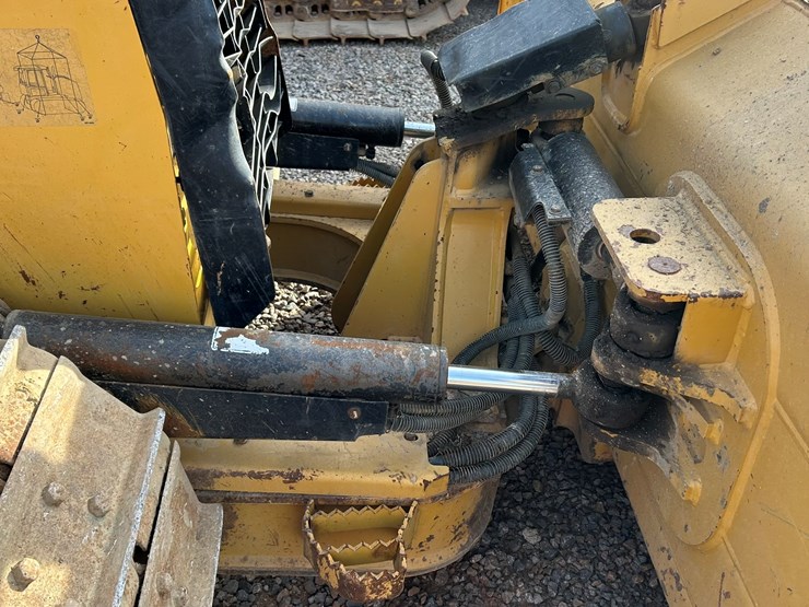 2015-caterpillar-d5k-image-17