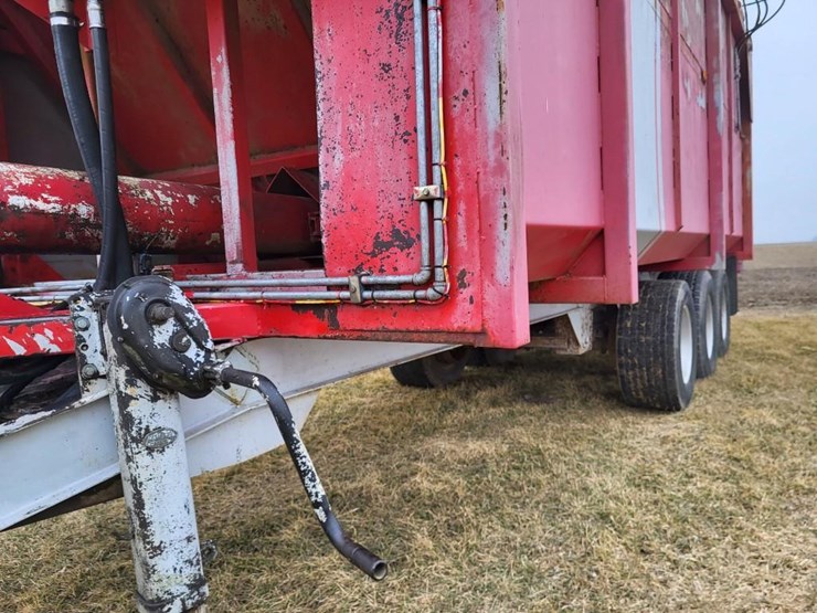 silage-wagon-image-12