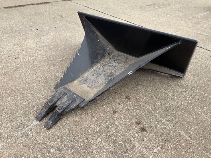 heavy-duty-skidloader-tree-spade-image-2