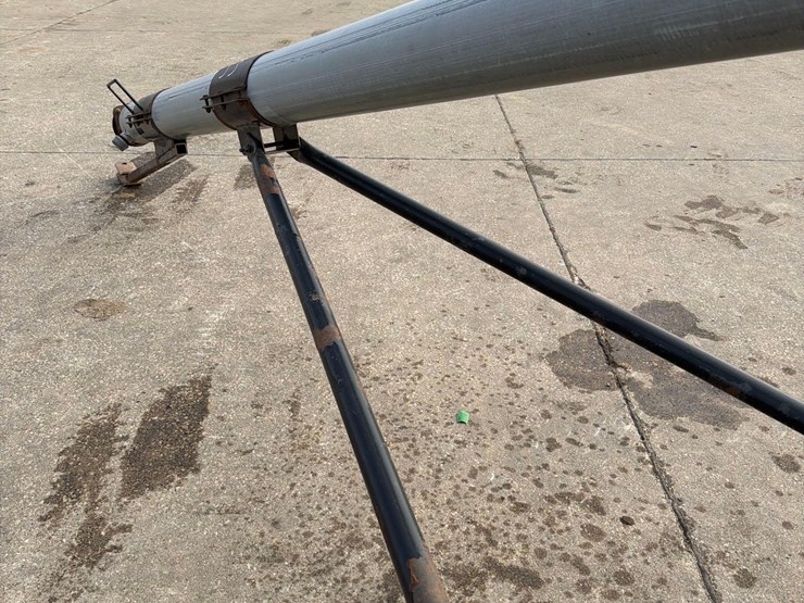 8”-x-35ft-manure-unload-stand-image-12