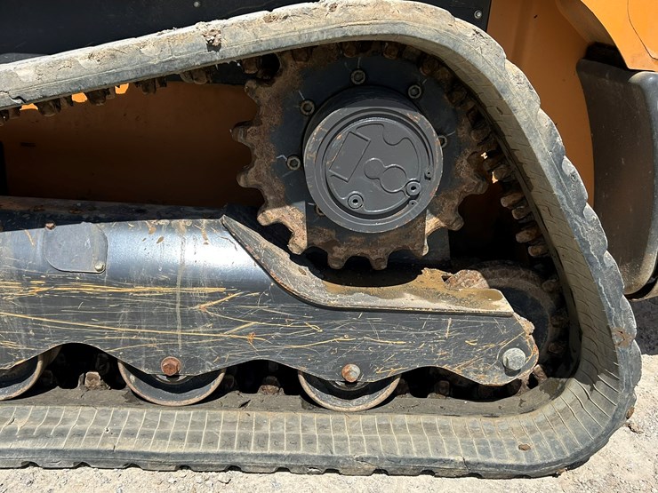 2023-case-tv450b-image-53