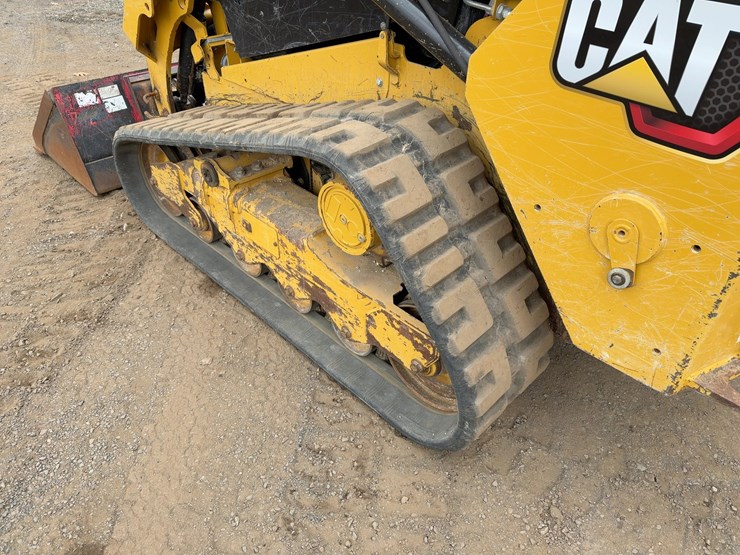 2020-caterpillar-259d3-image-15