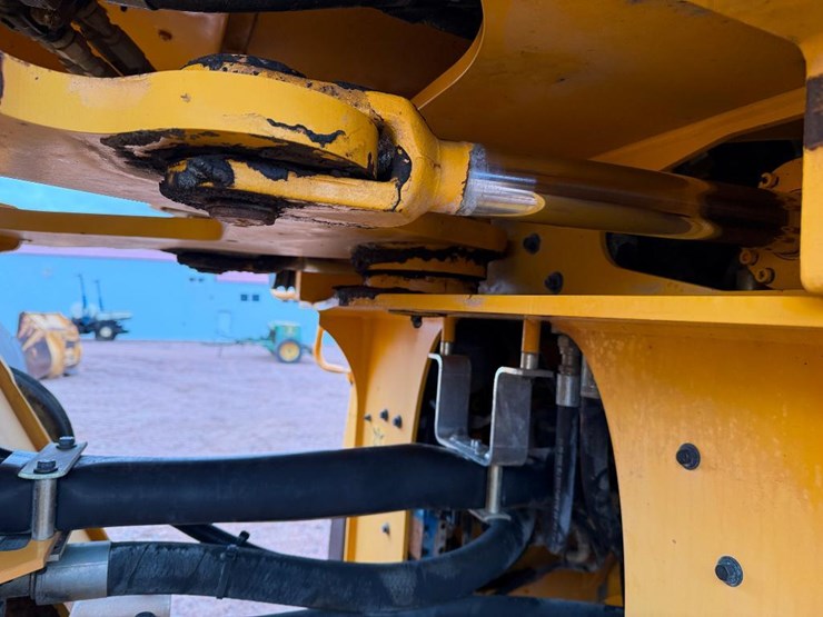 volvo-l120e-image-34