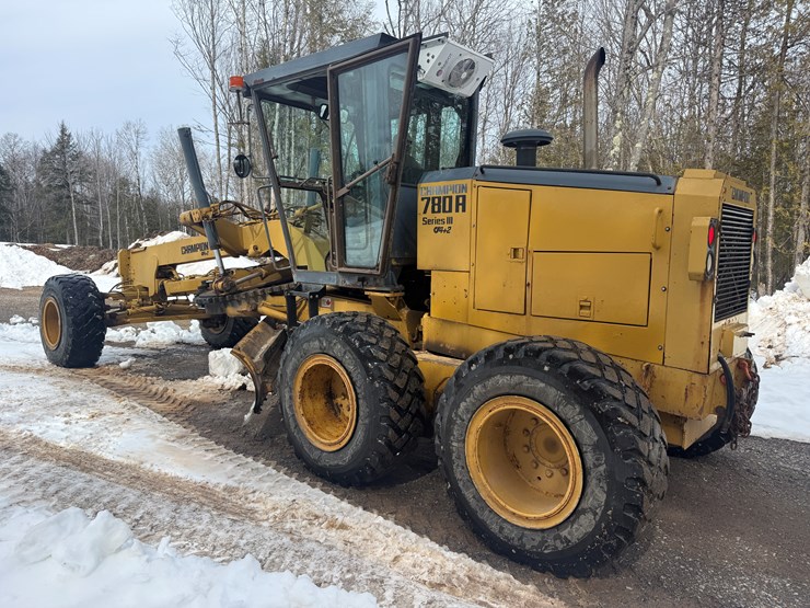 2019-champion-780a-image-3