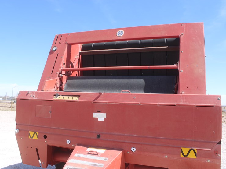 new-holland-664-image-13