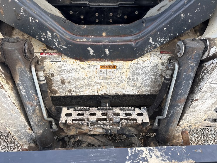 bobcat-t630-image-12
