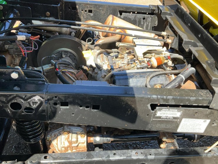 john-deere-gator-image-8