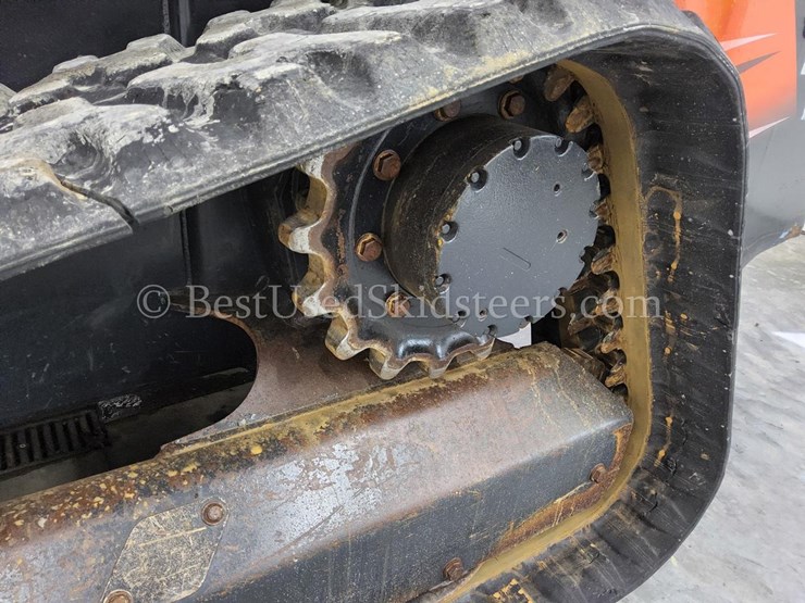 2019-kubota-svl95-2-skid-steer-loader-image-14