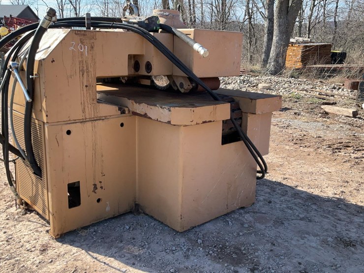 #201-•-scmi-straight-line-rip-saw-image-16