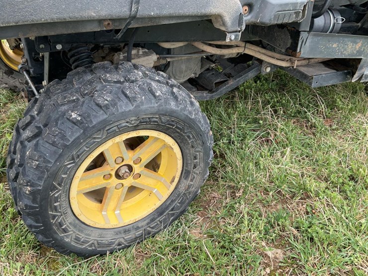 john-deere-gator-image-41