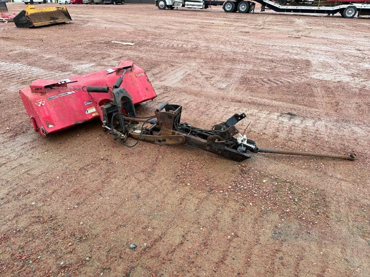 massey-ferguson-1736-image-4