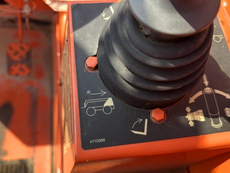 2007-lull-644-image-35