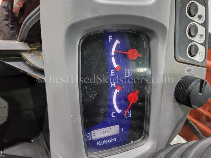 2019-kubota-svl95-2-skid-steer-loader-image-28