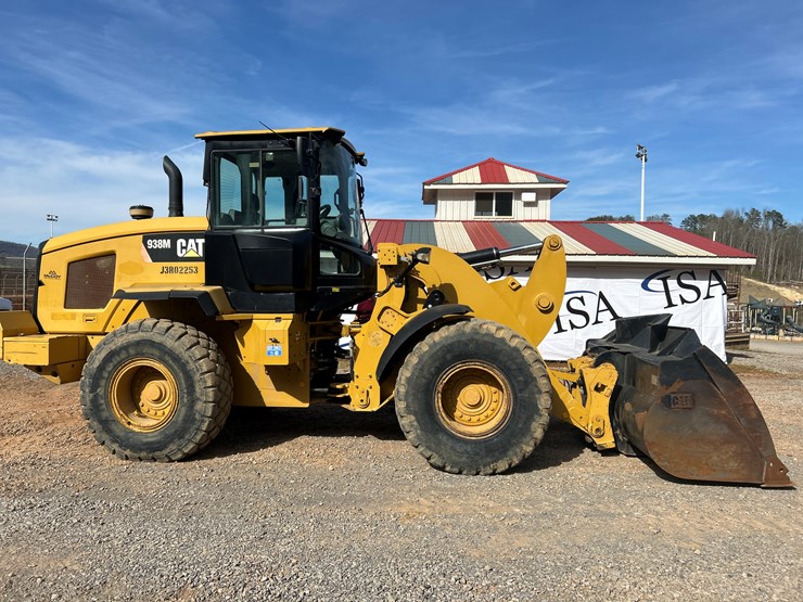 2016-caterpillar-938m-image-6