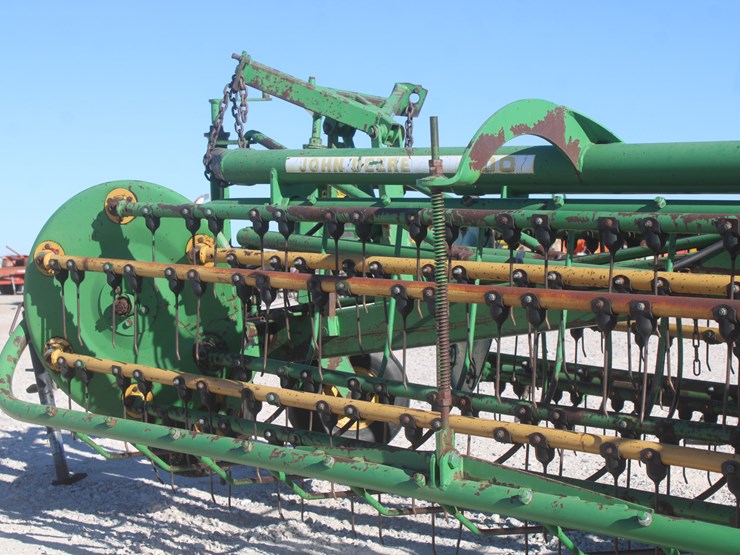 john-deere-700-image-13