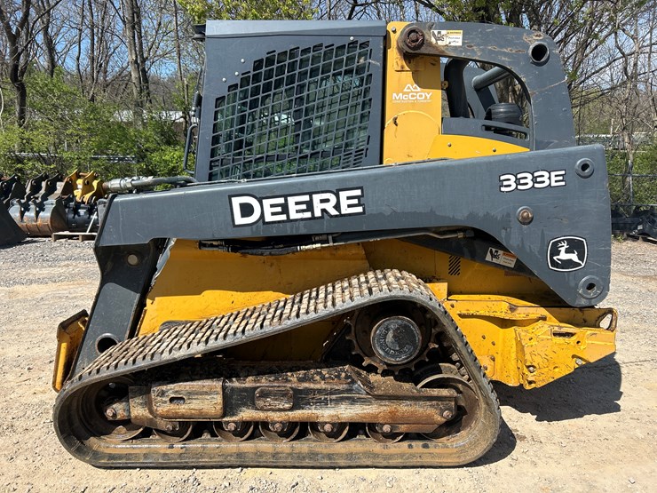 2015-deere-333e-image-2