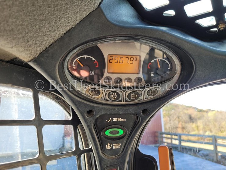 2016-bobcat-t740-image-19