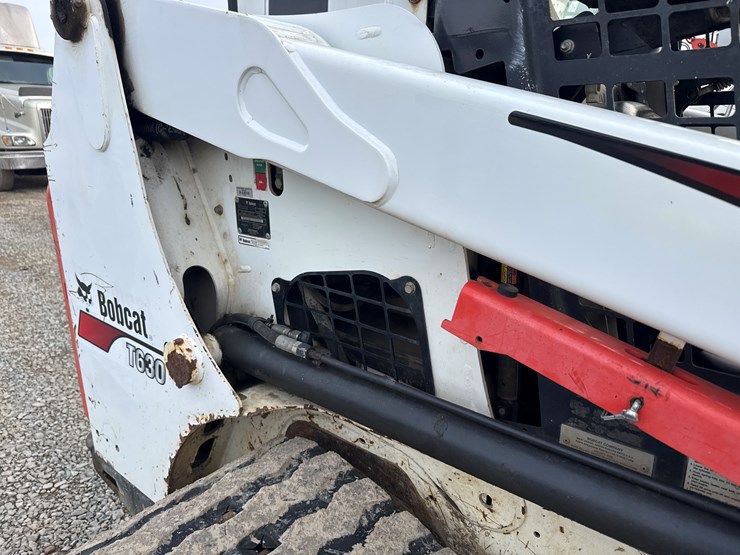 bobcat-t630-image-17