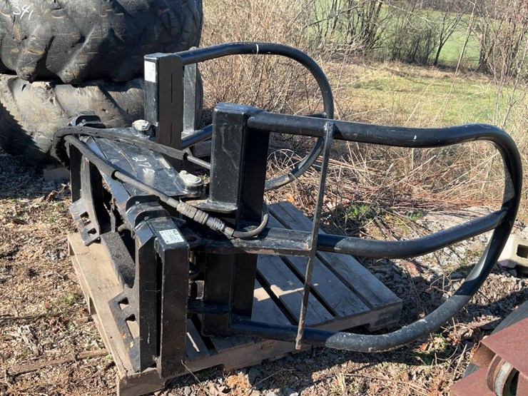 #275-•-hla-bale-handler-image-4