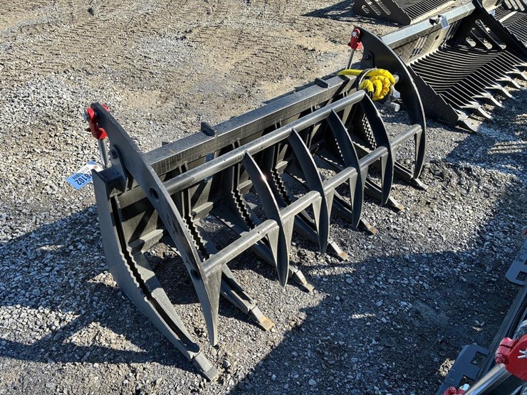 wildcat-72"-skid-steer-root-rake-grapple-image-1
